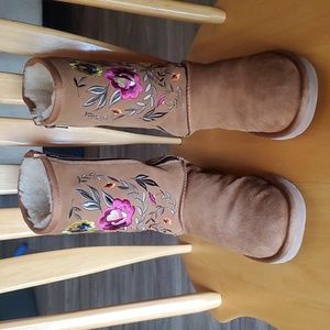 Limited Edition chestnut Embroidered Ugg Boots